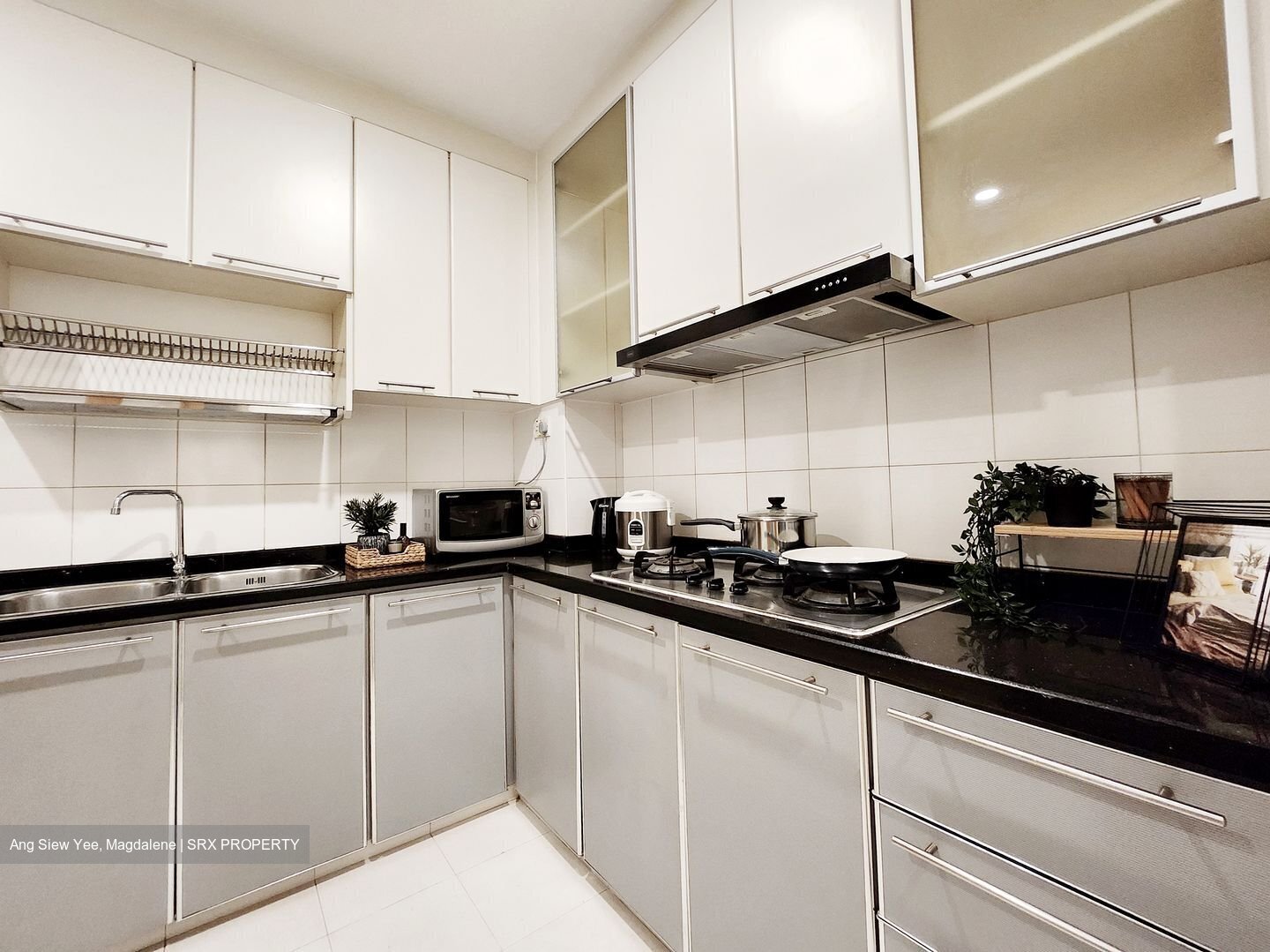The Champagne (D14), Apartment #457656631
